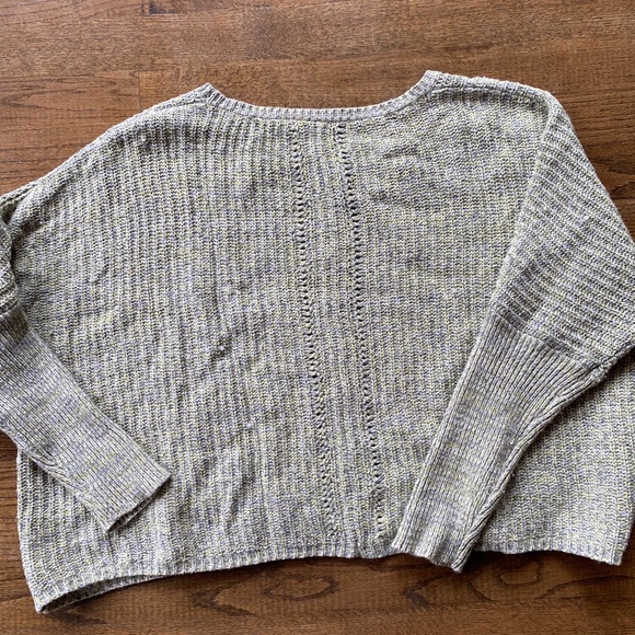 Cute anthro sweater - Picture 3 of 3